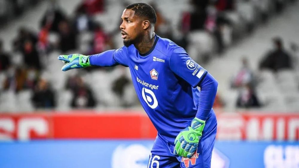 萨索洛年轻门将神勇发挥,多次扑救挽救球队于危难  萨索洛年轻门将神勇发挥,多次扑救挽救球队于危难