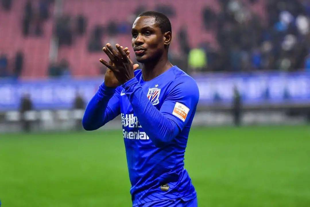 沙尔克04老将宝刀未老,读秒绝平保留保级希望  沙尔克04老将宝刀未老,读秒绝平保留保级希望